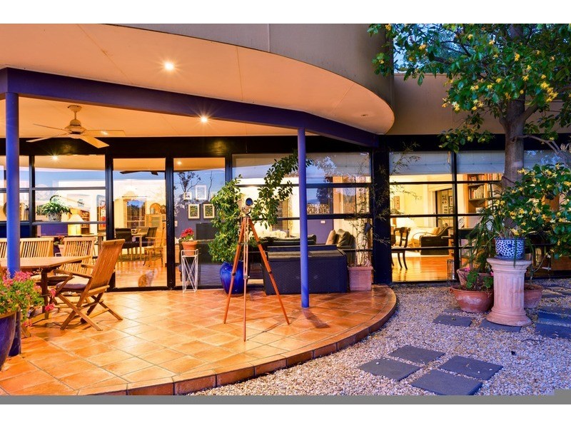 125 Sturt Highway, Gol Gol NSW 2738