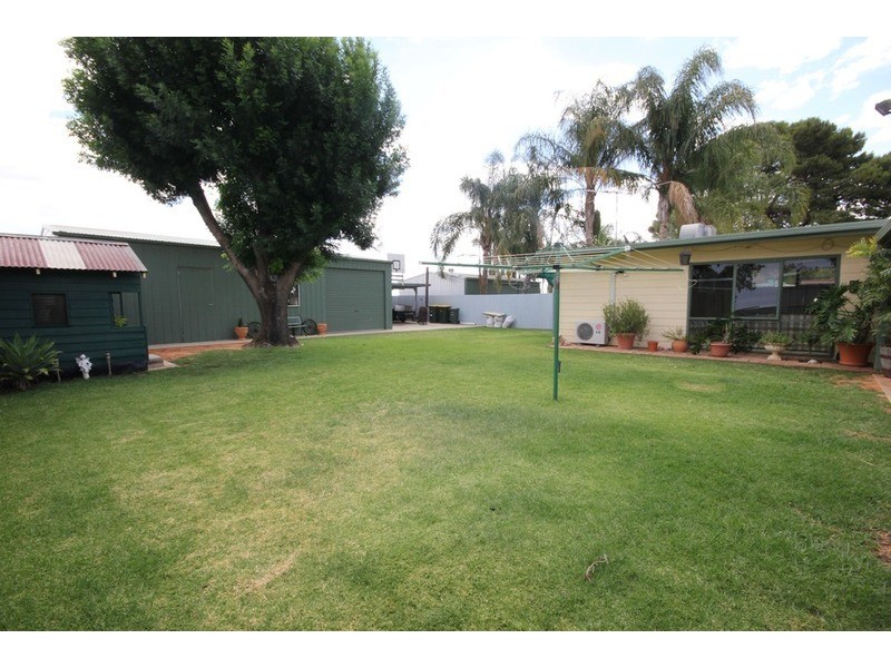 2827 Eleventh  Street, Irymple VIC 3498