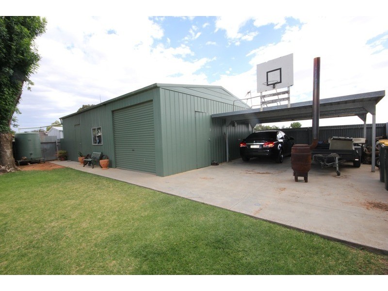 2827 Eleventh  Street, Irymple VIC 3498