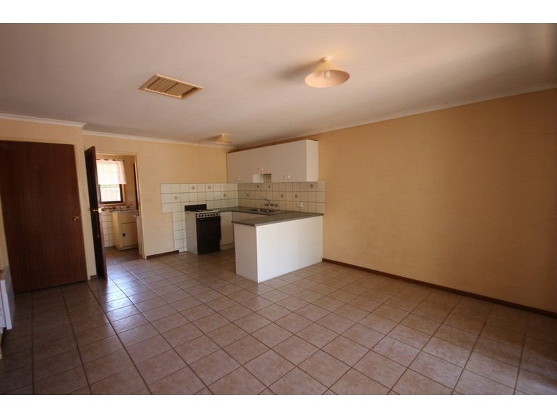 2/853 Fifteenth  Street, Mildura VIC 3500