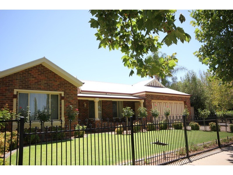 19 Planetree  Drive, Mildura VIC 3500
