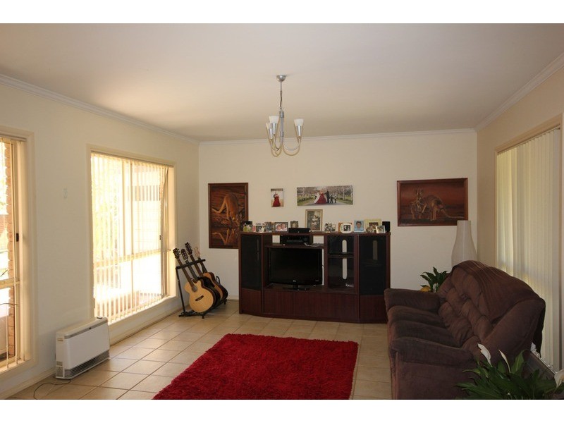 4 Pevensey  Grove, Mildura VIC 3500