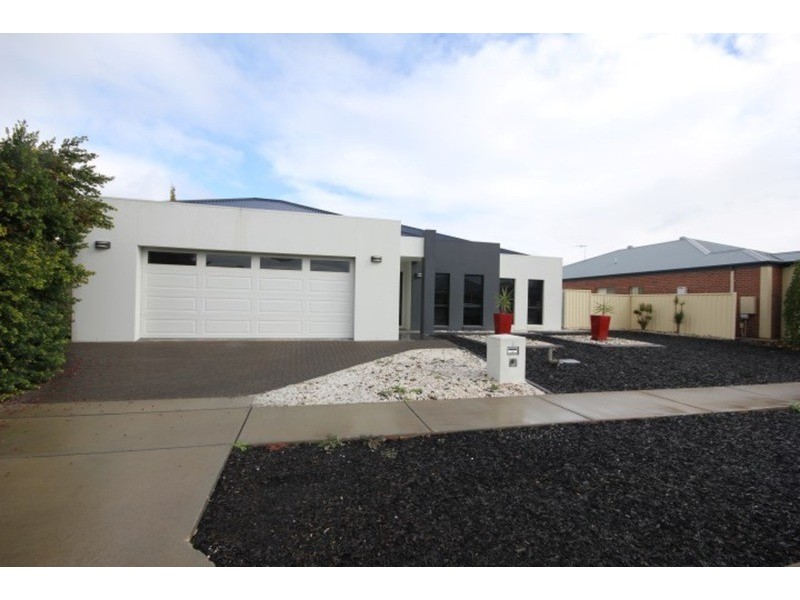 2 Bene Vista Boulevard, Mildura VIC 3500