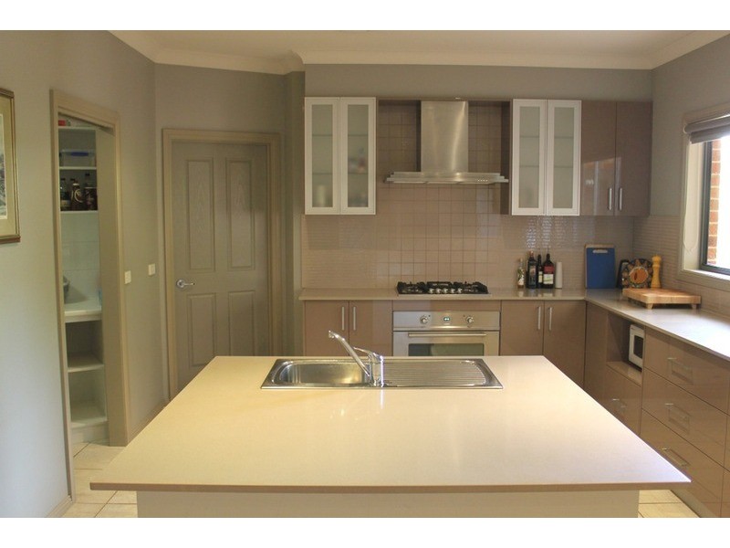 4 Popular Alm  Court, Mildura VIC 3500