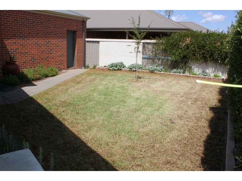 4 Popular Alm  Court, Mildura VIC 3500