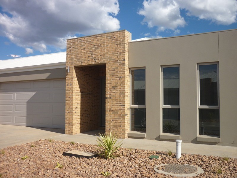 1/11 Wisteria Way, Mildura VIC 3500
