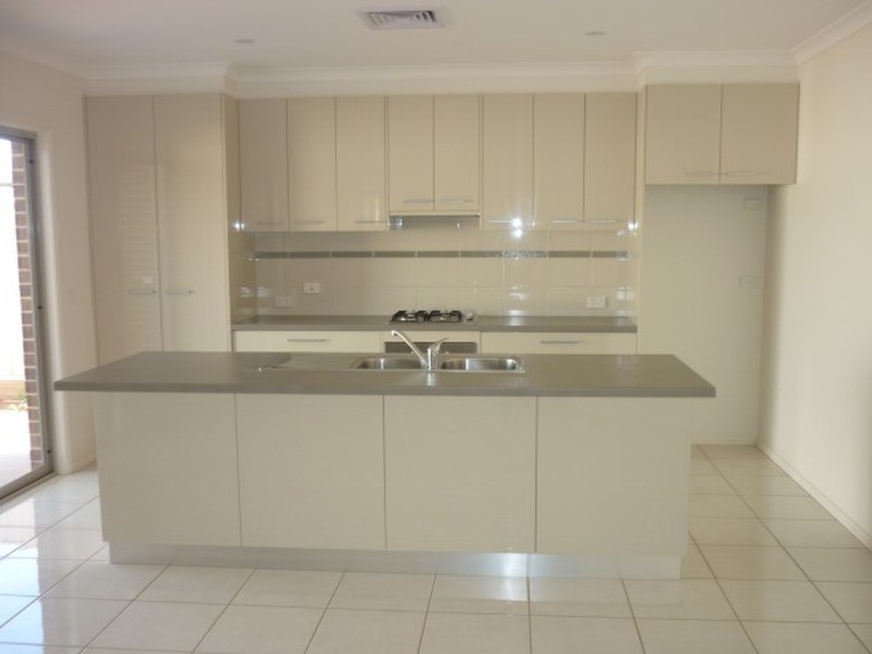 1/11 Wisteria Way, Mildura VIC 3500