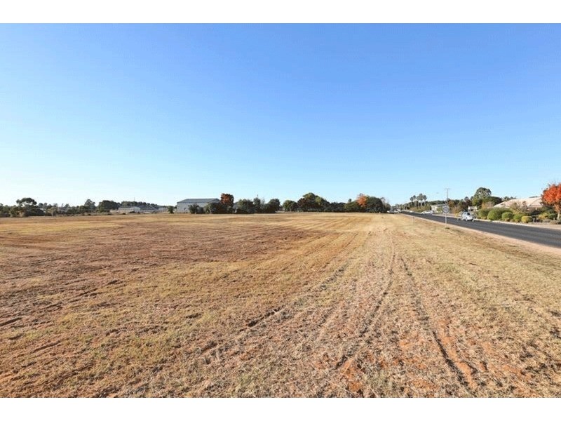 609-623 Koorlong Avenue, Irymple VIC 3498
