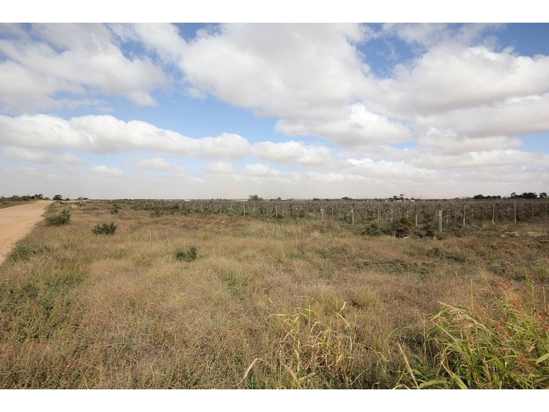 Lot 1 & 11 sturt Highway, Mildura South VIC 3501