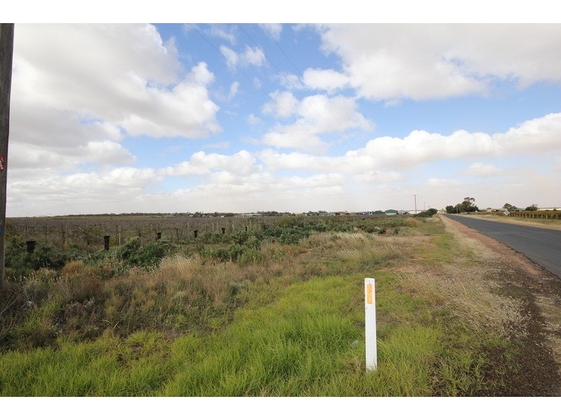 Lot 1 & 11 sturt Highway, Mildura South VIC 3501