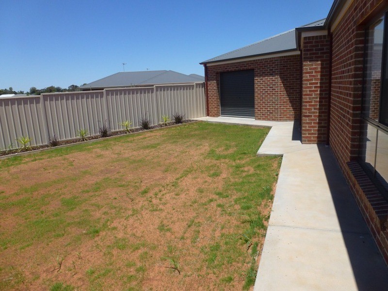 4 Renshinkan Court, Mildura VIC 3500