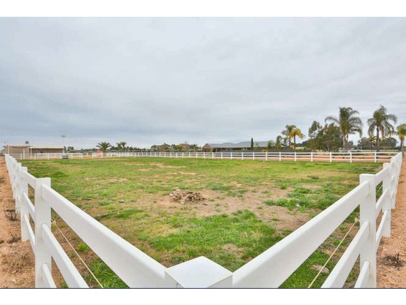 112 Coorong Avenue, Irymple VIC 3498