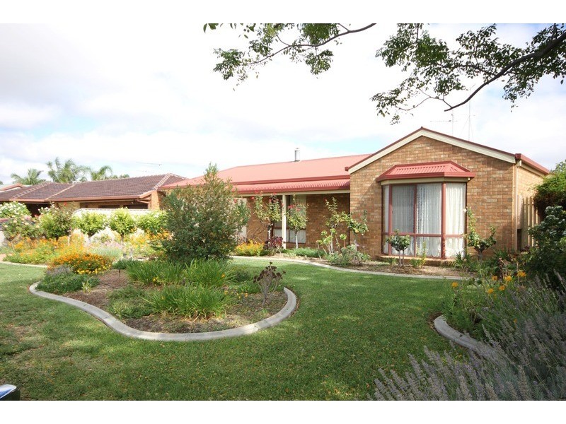 16 Rusticana  Court, Mildura VIC 3500