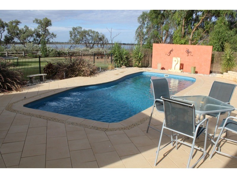 5 St Andrews Drive, Cabarita VIC 3505