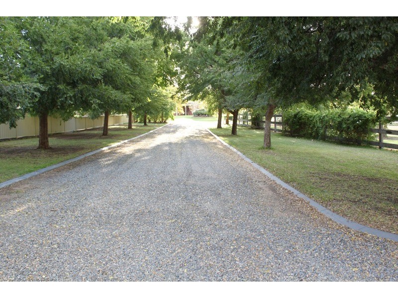 5 St Andrews Drive, Cabarita VIC 3505