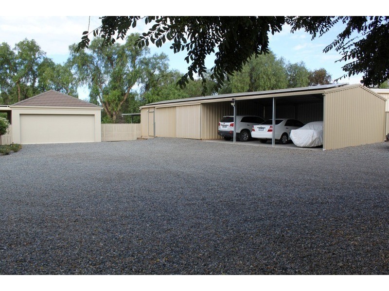 5 St Andrews Drive, Cabarita VIC 3505