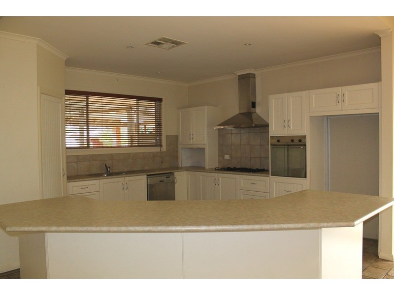 9 Ribarits Court, Mildura VIC 3500