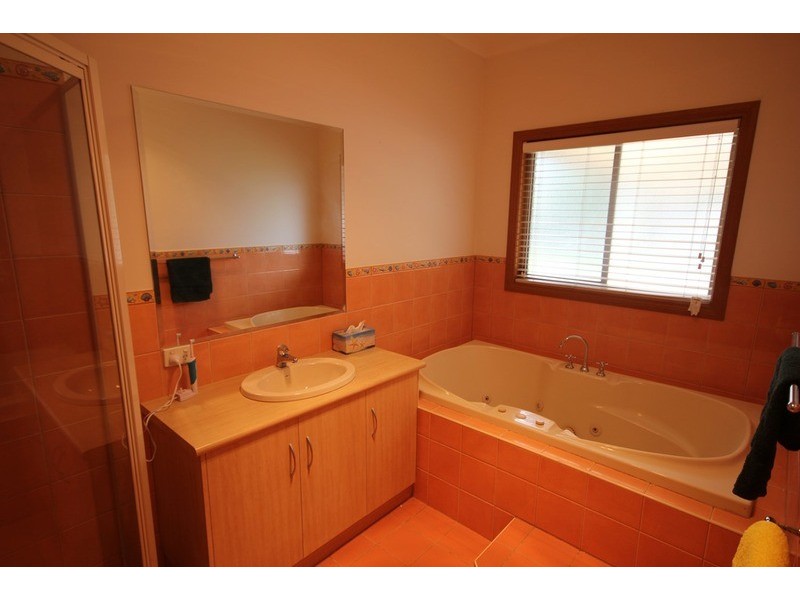 9 Regina Avenue, Cabarita VIC 3505