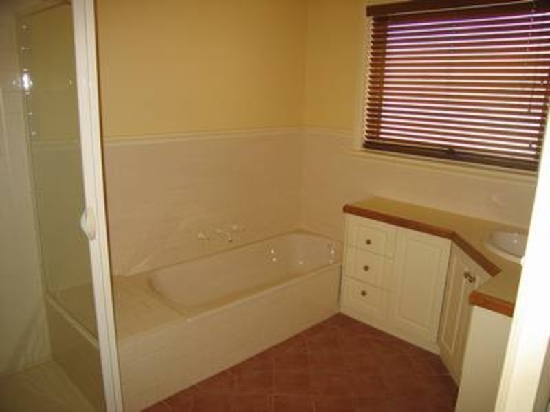 16 Ribarits Court, Mildura VIC 3500