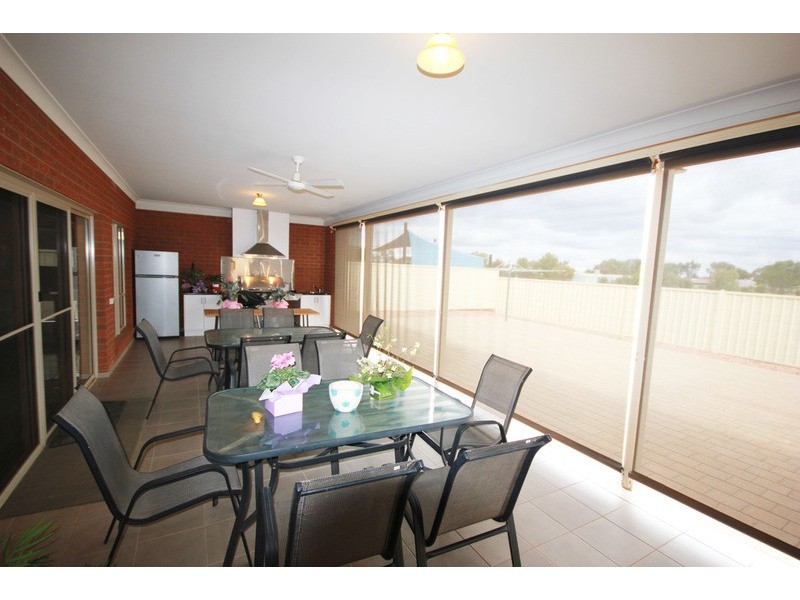 11 Rita Drive, Mildura VIC 3500