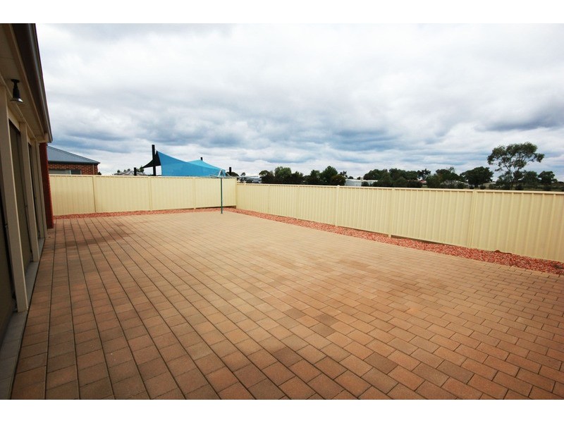 11 Rita Drive, Mildura VIC 3500