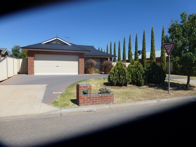 18 Petrucci Way, Mildura VIC 3500