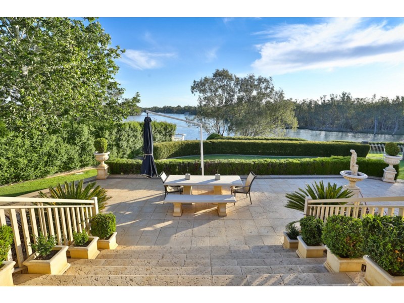12 Riverview Rise, Gol Gol NSW 2738