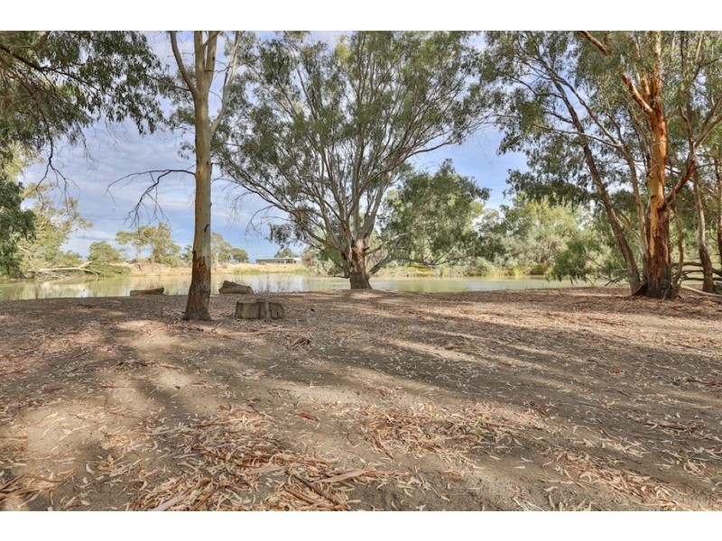 1295 Pooncarie Road, Wentworth NSW 2648