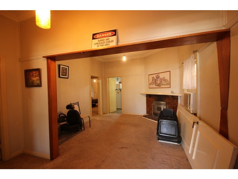 23 Pine Avenue, Mildura VIC 3500