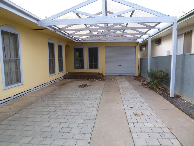 12 Richardson  Grove, Mildura VIC 3500