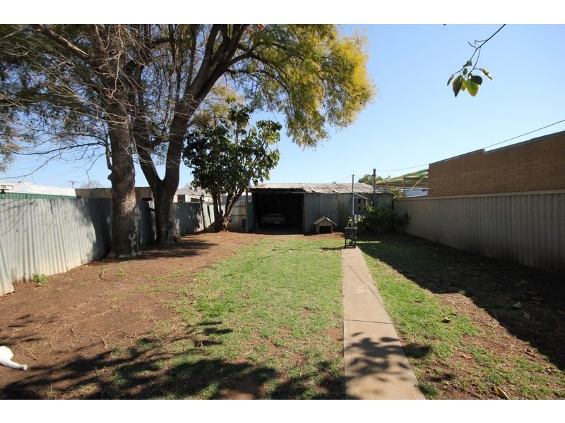 23 Pine  Avenue, Mildura VIC 3500