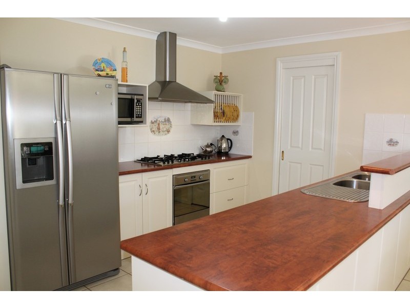 16 Belleview Drive, Irymple VIC 3498