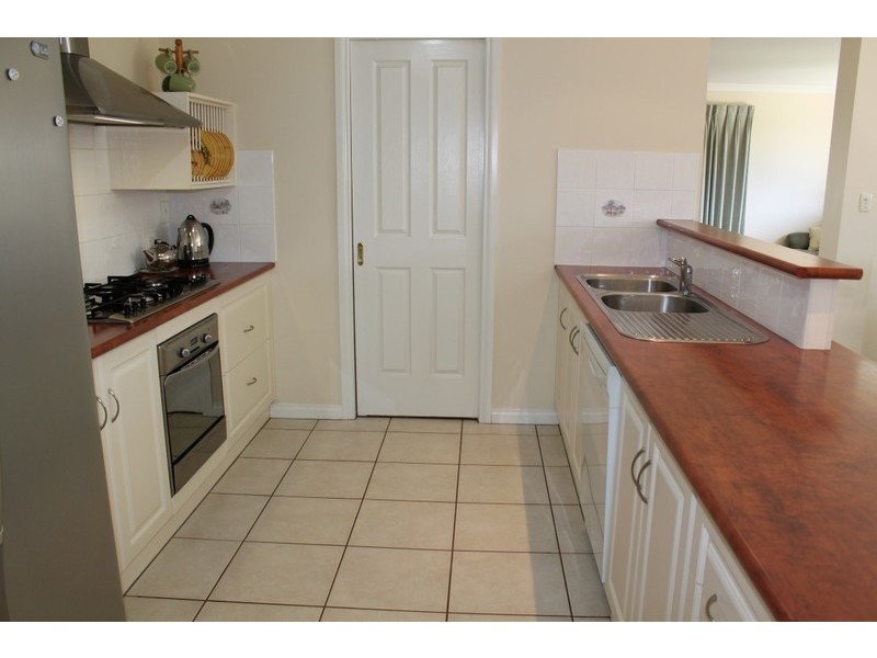 16 Belleview Drive, Irymple VIC 3498