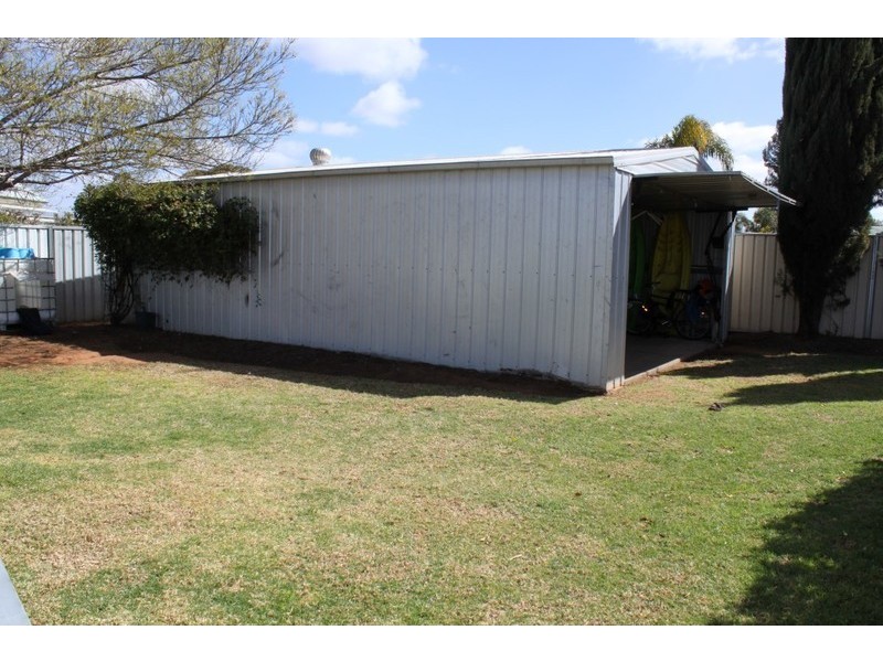 16 Belleview Drive, Irymple VIC 3498