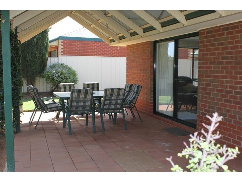 16 Belleview Drive, Irymple VIC 3498