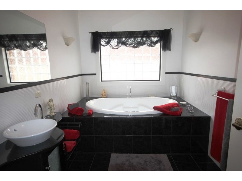 530 Deakin Avenue, Mildura VIC 3500