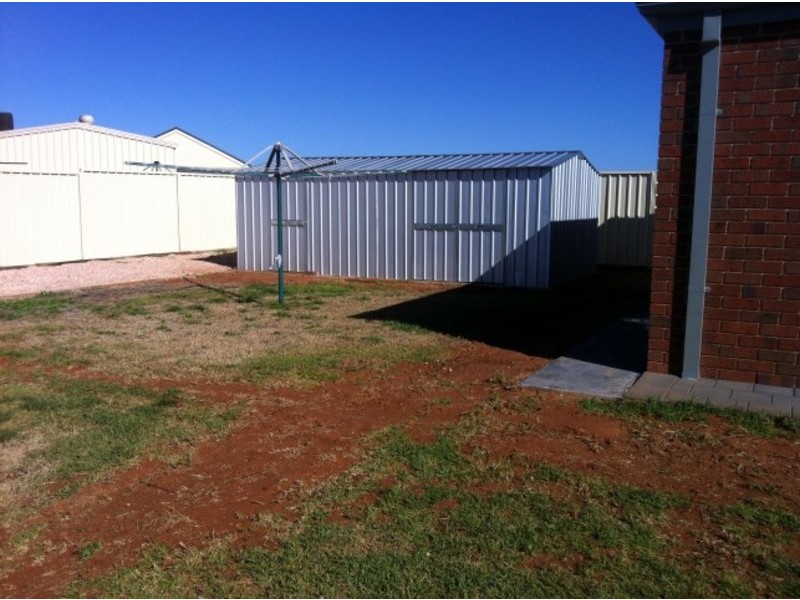 11 Darlington Parade, Mildura VIC 3500