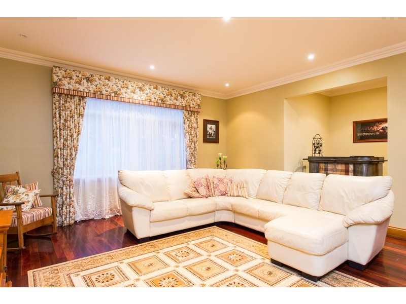 1 St Andrews Drive, Cabarita VIC 3505