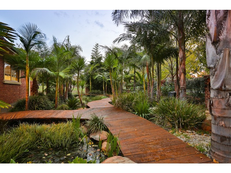 1 St Andrews Drive, Cabarita VIC 3505