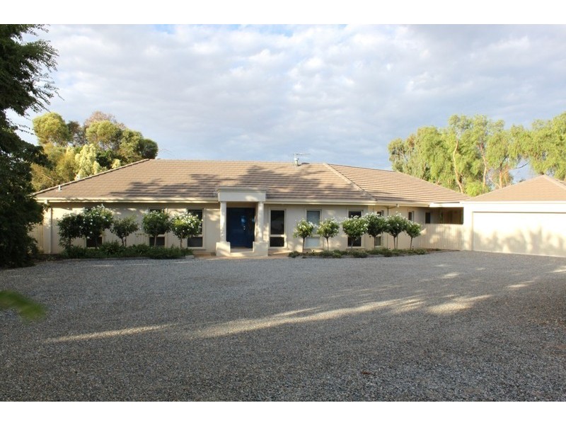 5 St Andrews Drive, Cabarita VIC 3505