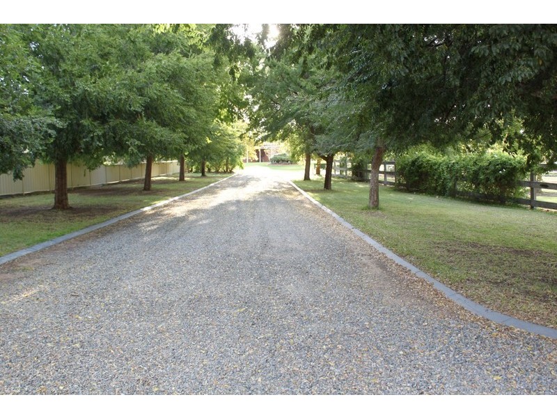 5 St Andrews Drive, Cabarita VIC 3505