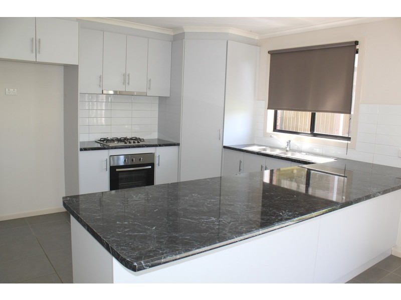 11 Darlington Parade, Mildura VIC 3500