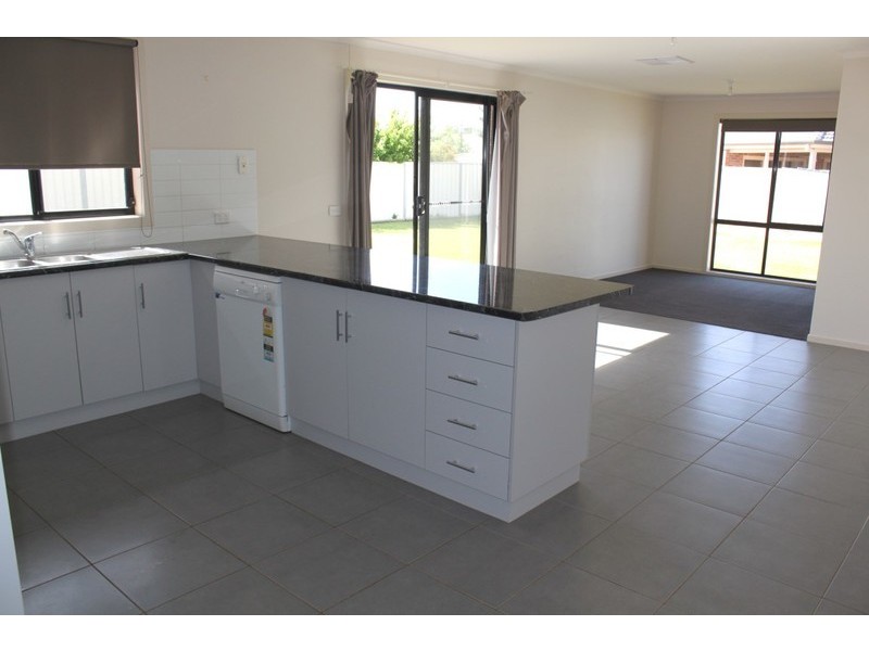 11 Darlington Parade, Mildura VIC 3500