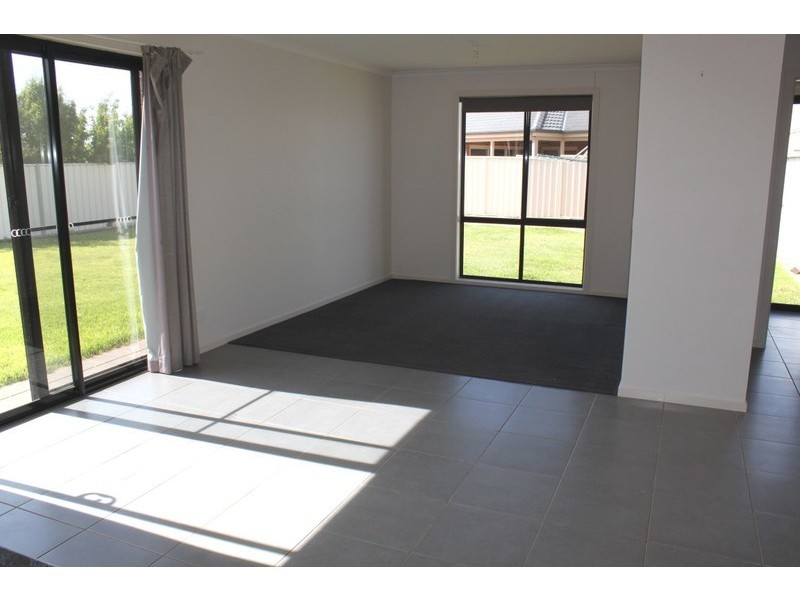 11 Darlington Parade, Mildura VIC 3500