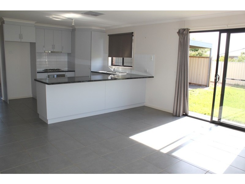 11 Darlington Parade, Mildura VIC 3500