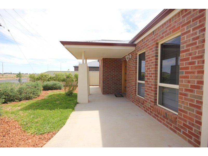 597 Walnut Avenue, Mildura VIC 3500