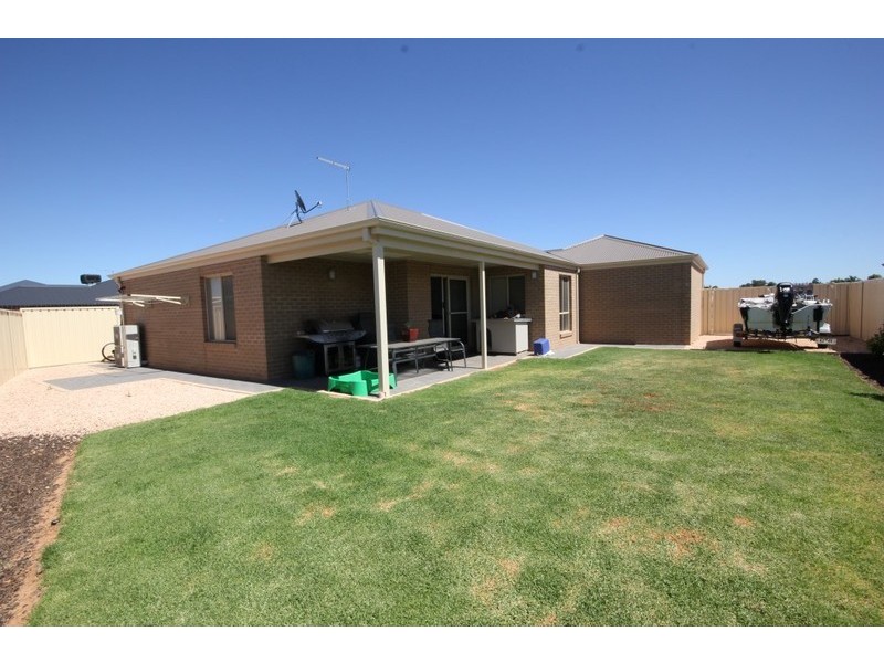 4 Teresa Court, Mildura VIC 3500