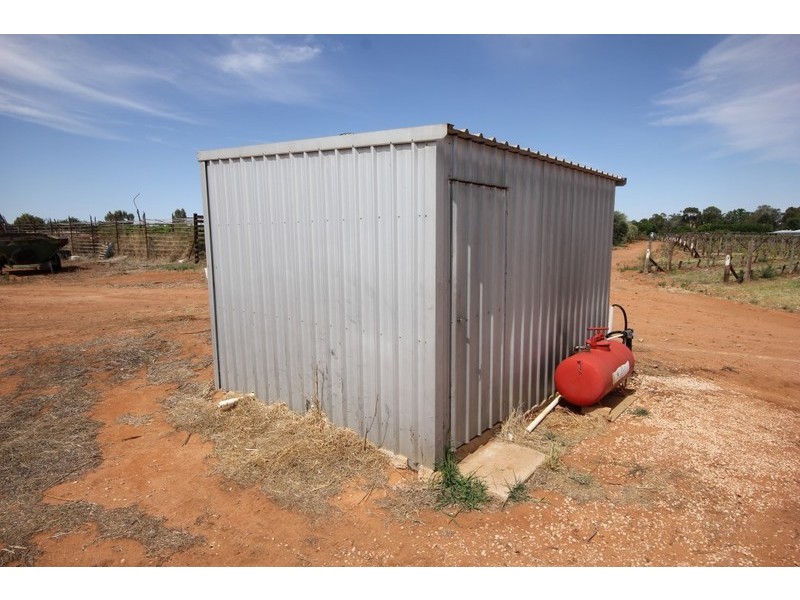 294,310,311 Tulloch Road, Red Cliffs VIC 3496