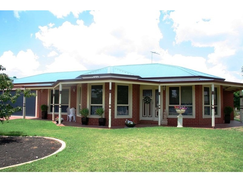 37 Belleview Drive, Irymple VIC 3498