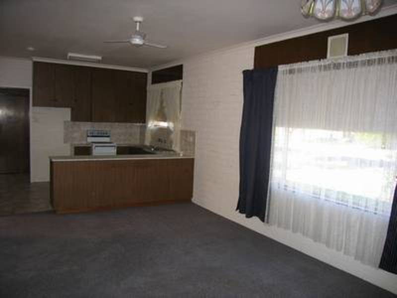 2/17 Waltham Avenue, Mildura VIC 3500